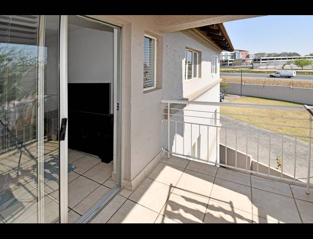 2 BEDROOM APARTMENT FOR SALE IN NOORDHANG